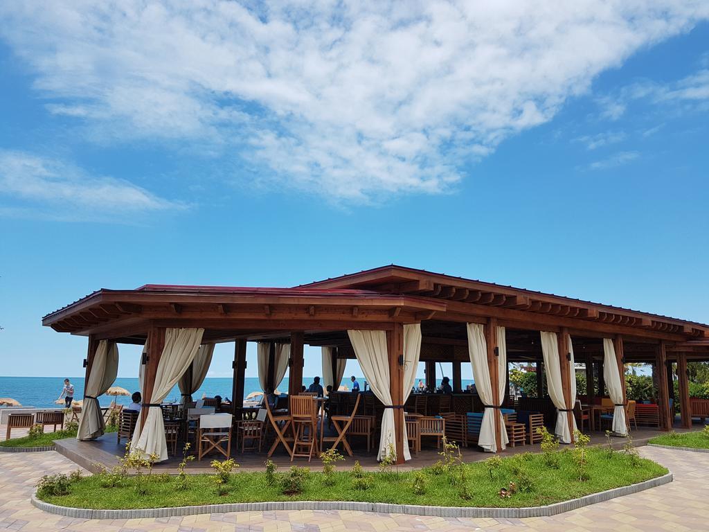 Dreamland Apartments Oasis Chakvi Luaran gambar