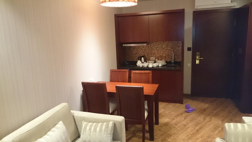 Dreamland Apartments Oasis Chakvi Luaran gambar